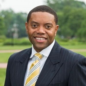 Meet your Posher, Derrick